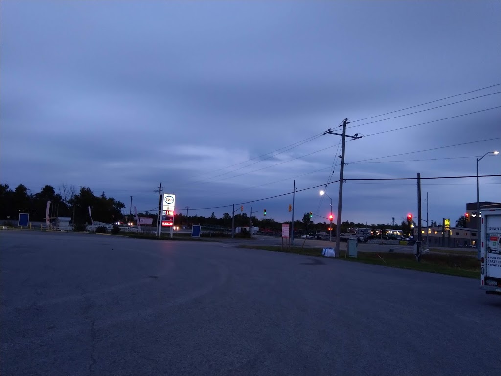 Esso | 902B Wallbridge Loyalist Rd #902A, Belleville, ON K8N 4Z5, Canada | Phone: (613) 966-7017