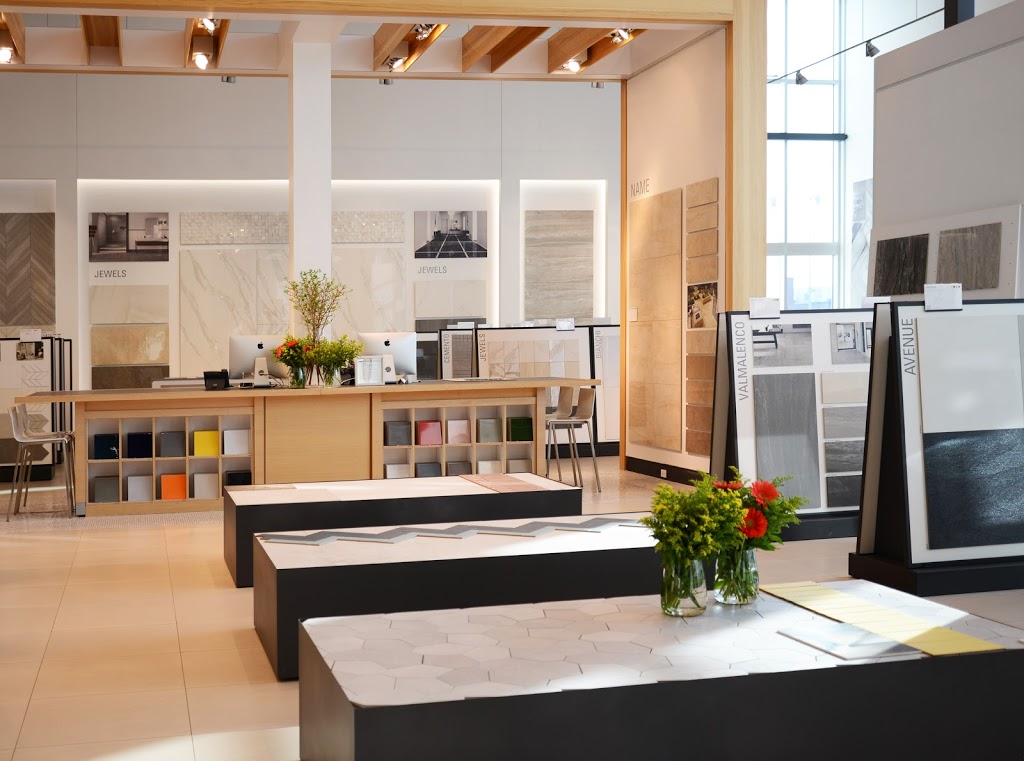 Centura Montréal | 5885 Chemin de la Côte-de-Liesse, Saint-Laurent, QC H4T 1C3, Canada | Phone: (514) 336-4311