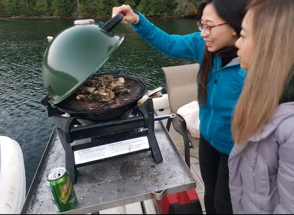 Yachtside Seafood Lunch and Tour | Wharf Ave, Sechelt, BC V0N 3A6, Canada | Phone: (431) 557-6796