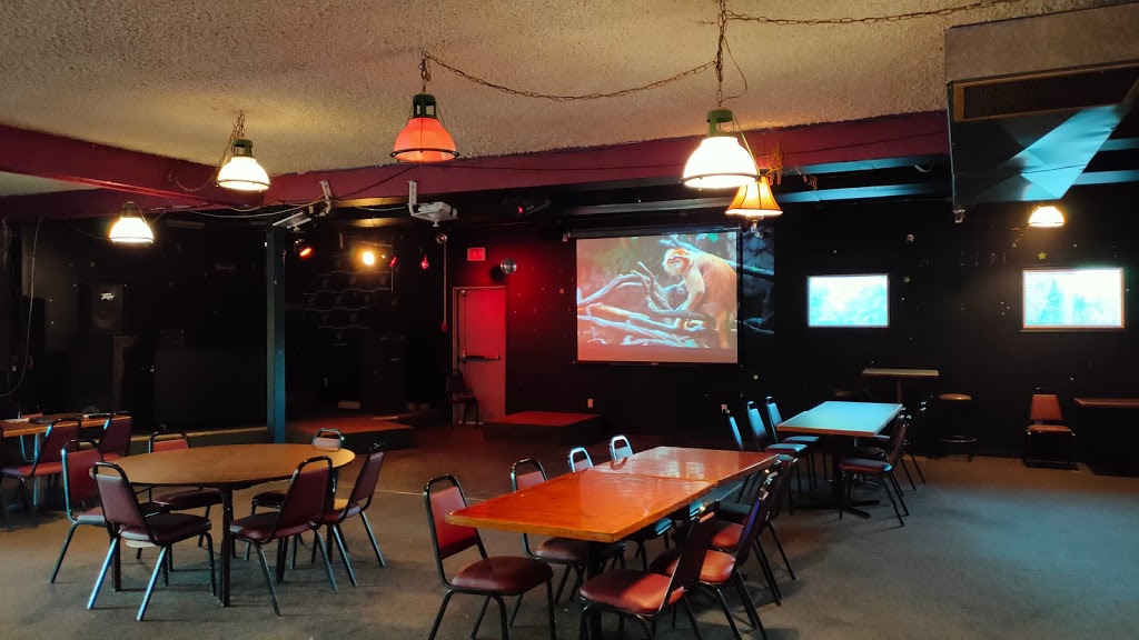 Country Squire Inn | 503 Hudson Ave, Fort QuAppelle, SK S0G 1S0, Canada | Phone: (306) 332-5603