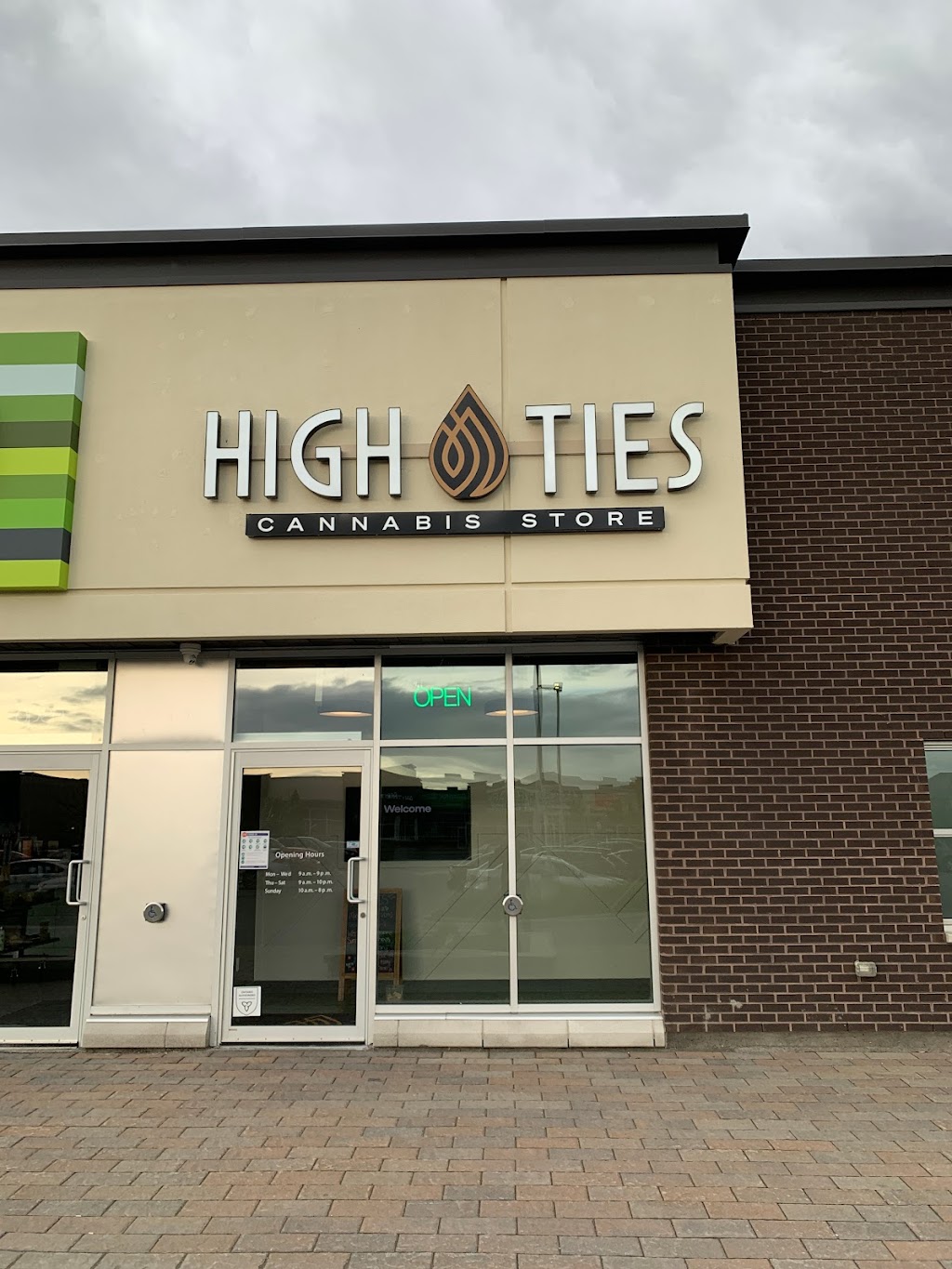 High Ties Cannabis Store - Tenth Line, Orleans | 2284 10th Line Rd Unit F5, Ottawa, ON K4A 0X4, Canada | Phone: (613) 424-9420