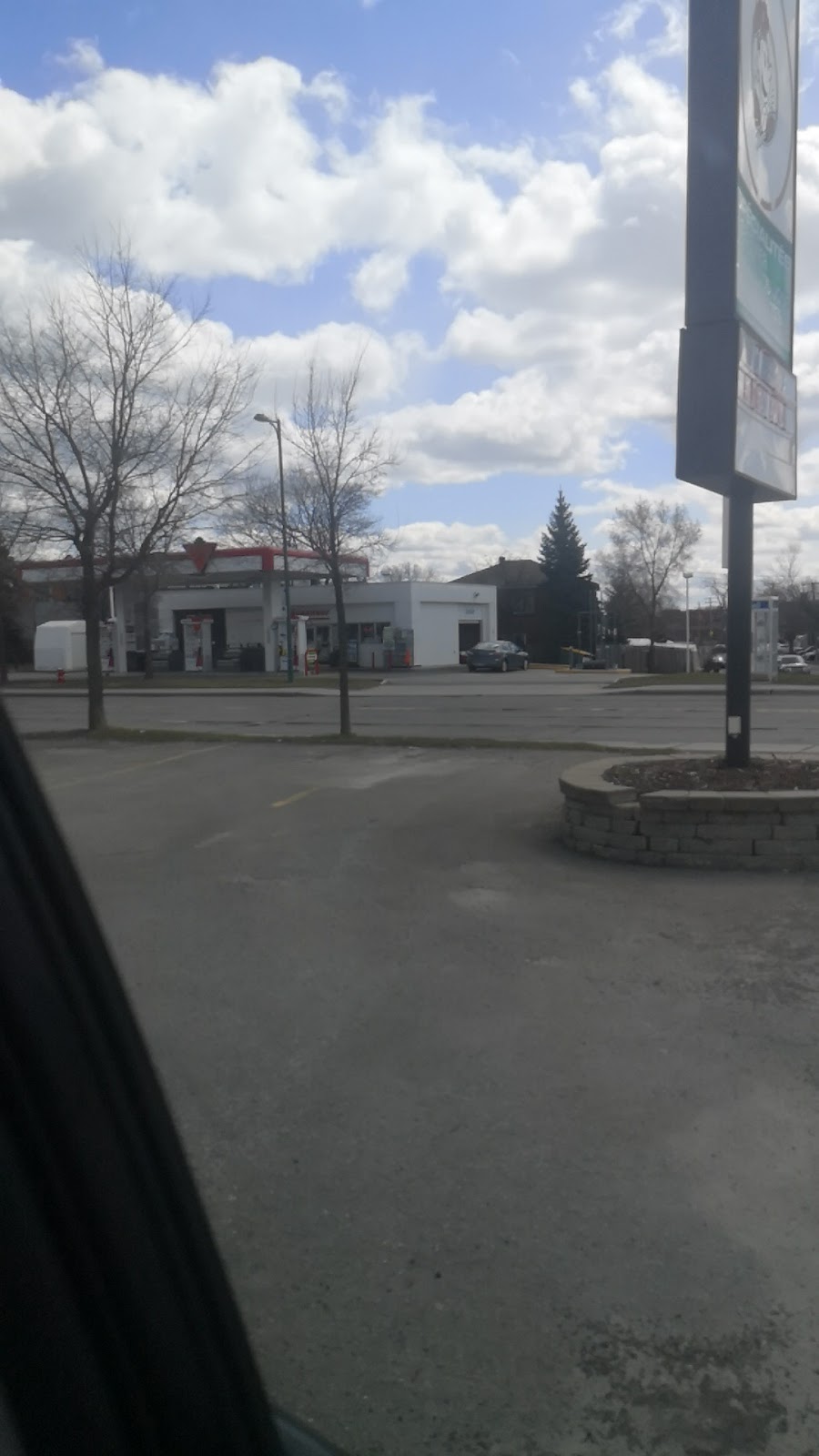 Les Aliments M&M | 550 Bd du Curé-Labelle #22, Laval, QC H7V 2T2, Canada | Phone: (450) 628-8881