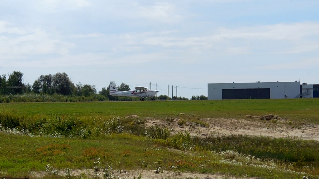 Alma Airport | 350 Chem. de lAéroport, Alma, QC G8B 5V2, Canada | Phone: (418) 669-5104