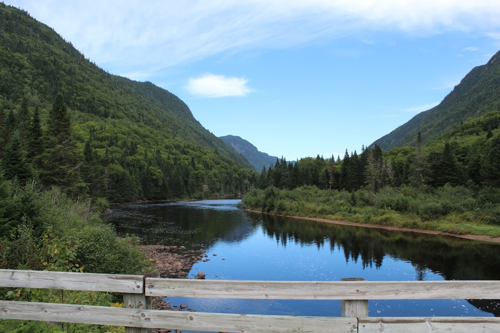 Parc National de la Jacques-Cartier | 103 Chemin du Parc-National, Stoneham-et-Tewkesbury, QC G3C 2T5, Canada | Phone: (418) 848-3169
