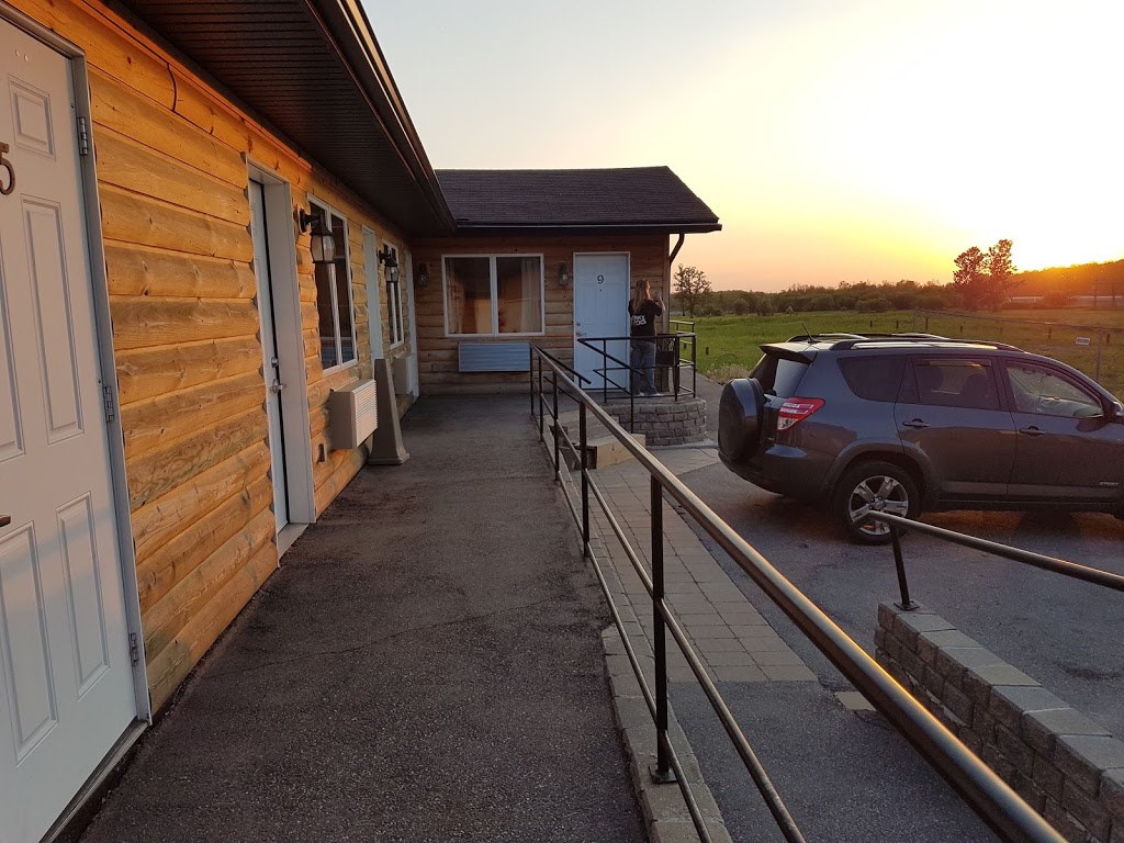 Richer Inn Motor Hotel | Ste. Anne, MB R0E 1S0, Canada | Phone: (204) 422-5482