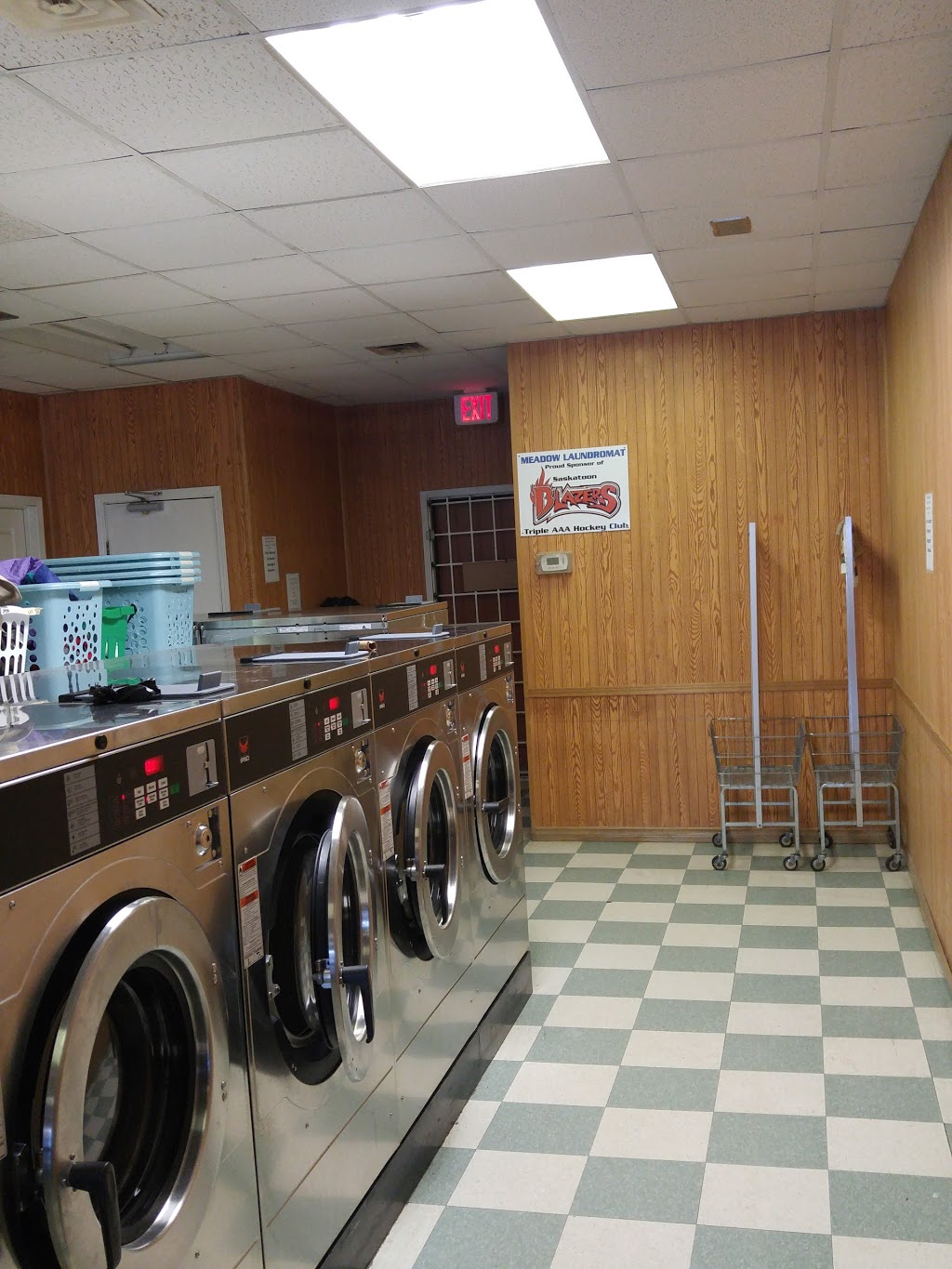 Meadow Laundromat | 501 Ave W South, Saskatoon, SK S7M 4R5, Canada | Phone: (306) 664-2224
