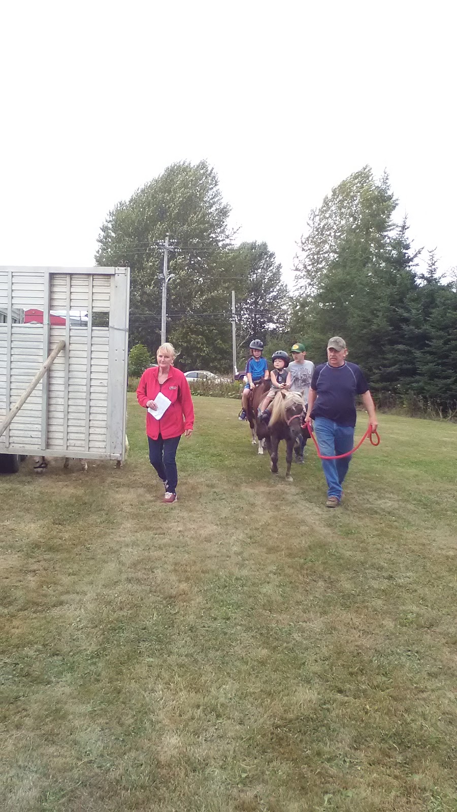 Walkers Livestock Feed & Supplies | 1397 Cole Harbour Road, Dartmouth, NS B2V 1N5, Canada | Phone: (902) 435-5561