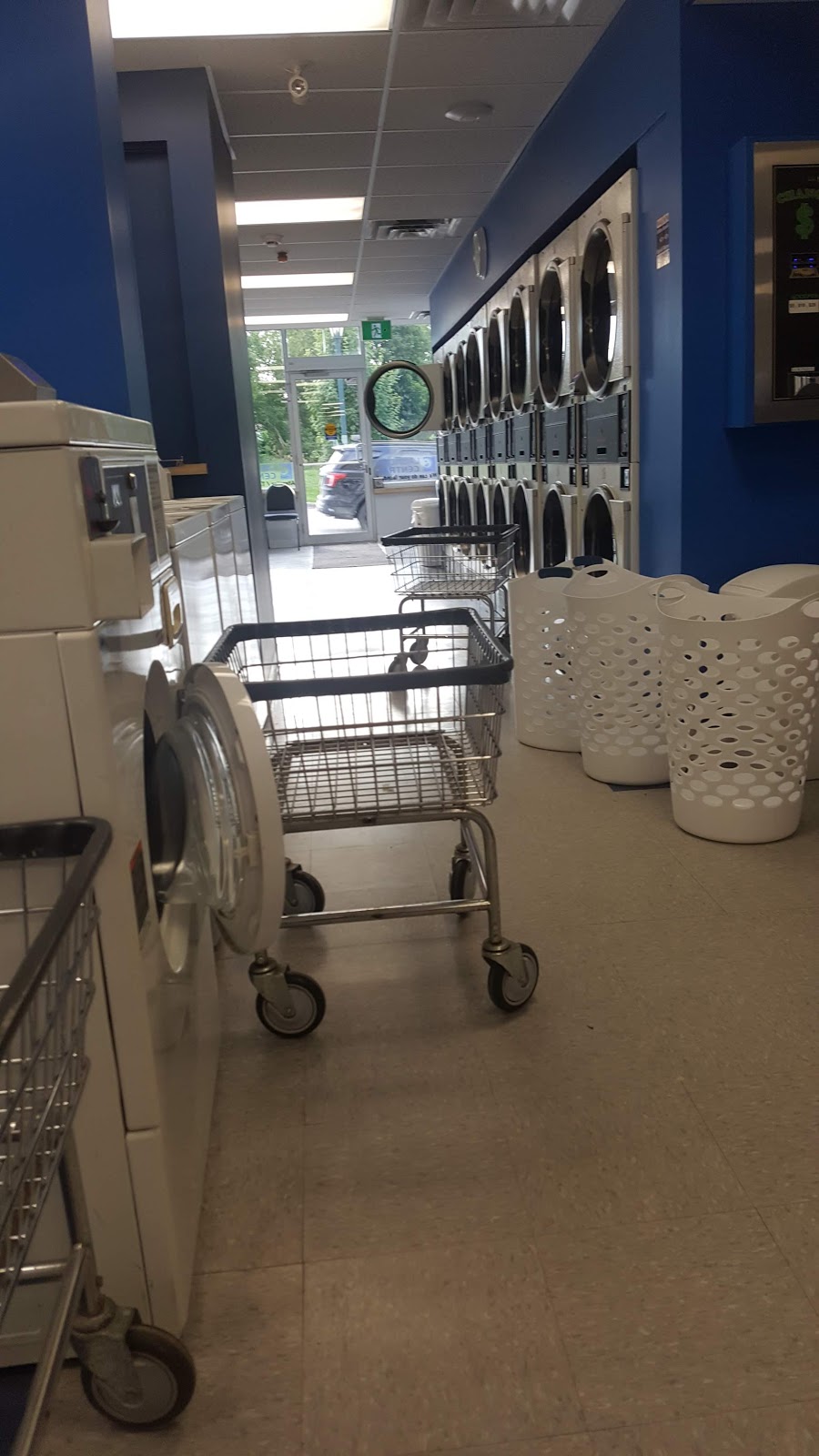 Laundry Central | 31 Bridge St, Almonte, ON K0A 1A0, Canada | Phone: (613) 434-2840