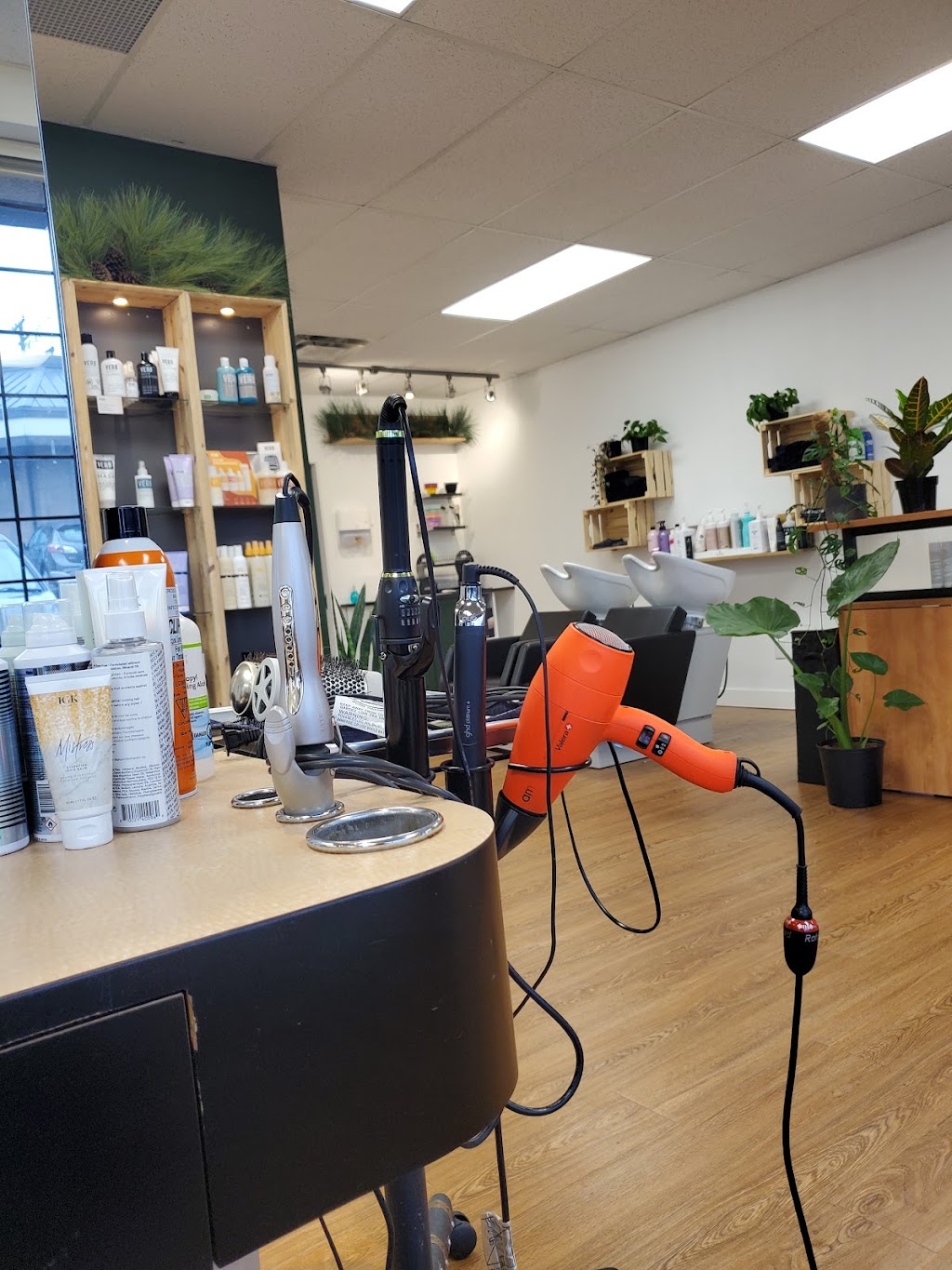 Second Nature Beauty Collective | 6840 King George Blvd #108, Surrey, BC V3W 4Z9, Canada | Phone: (778) 233-2020