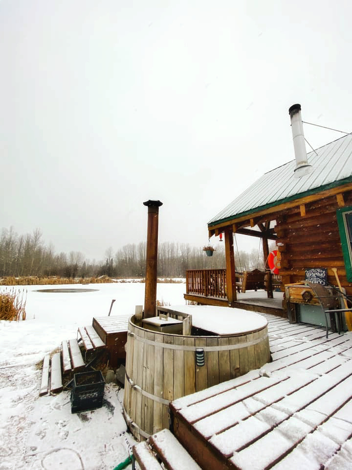 AlumiTubs | 5631 Wharf Ave, Sechelt, BC V0N 3A3, Canada | Phone: (604) 885-0646
