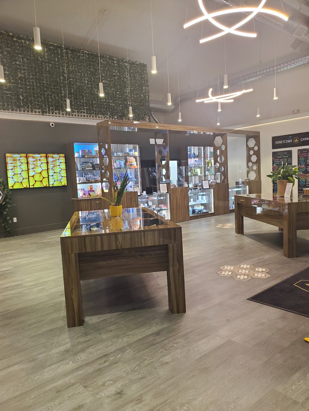Honeycomb Cannabis | 2317 Millstream Rd #107, Victoria, BC V9B 3R4, Canada | Phone: (250) 940-7190