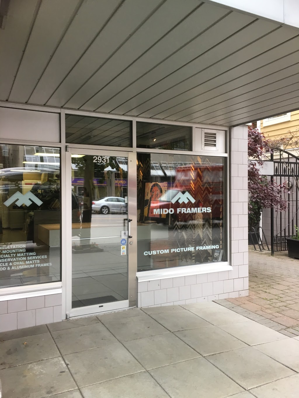 Mido Framers | 2931 W 4th Ave, Vancouver, BC V6K 1R3, Canada | Phone: (604) 736-1321