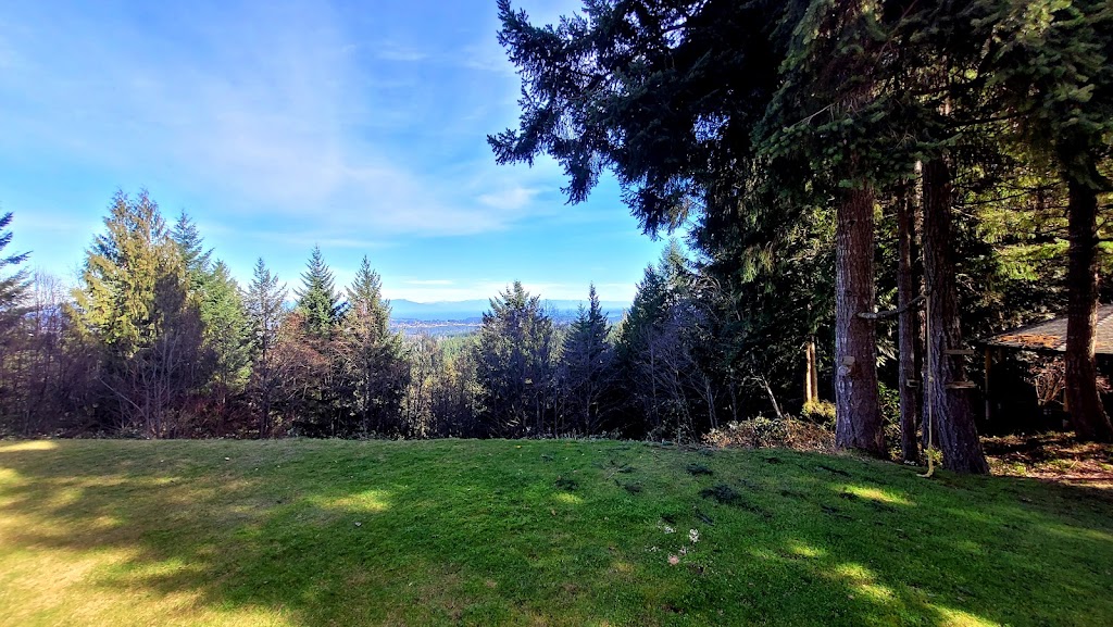 The House on the Hill | 2742 Benson View Rd, Nanaimo, BC V9R 6W7, Canada | Phone: (250) 802-4693