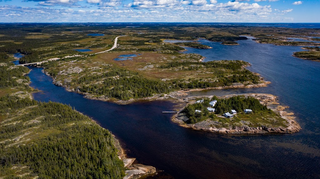 La Corneille | kilomètre 1279 sur la route 138 EST, Baie-Johan-Beetz, QC G0G 1B0, Canada | Phone: (514) 447-6300