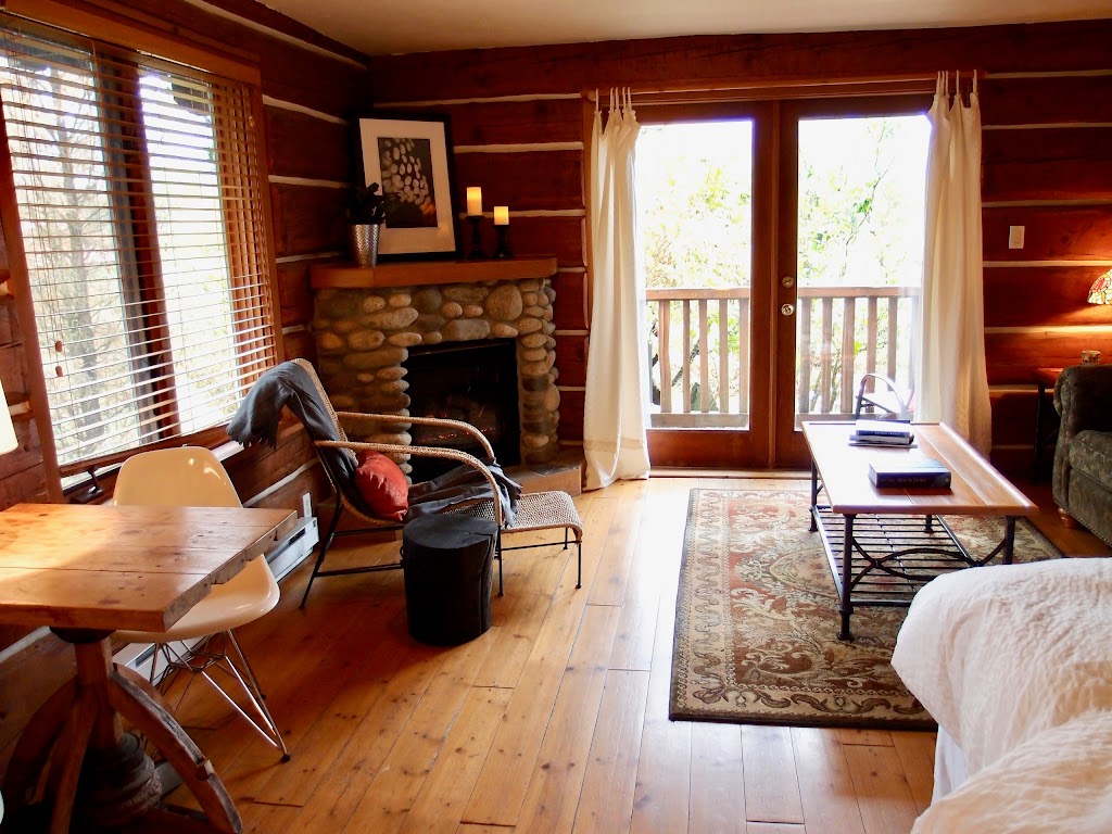 Pemberton Valley Inn | 1427 Collins Rd, Pemberton, BC V0N 2L0, Canada | Phone: (604) 894-7111