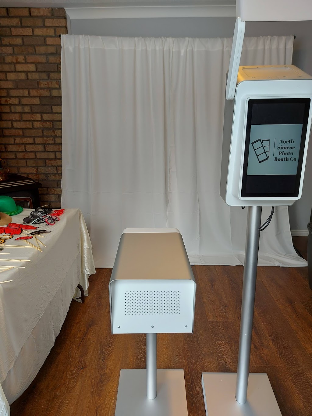North Simcoe Photo Booth Co. | 72 Jephson St, Victoria Harbour, ON L0K 2A0, Canada | Phone: (705) 543-9468