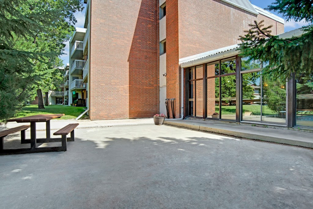 Edgemont Heights Apartment Homes | 423 Pendygrasse Rd, Saskatoon, SK S7M 4Z2, Canada | Phone: (306) 978-0004