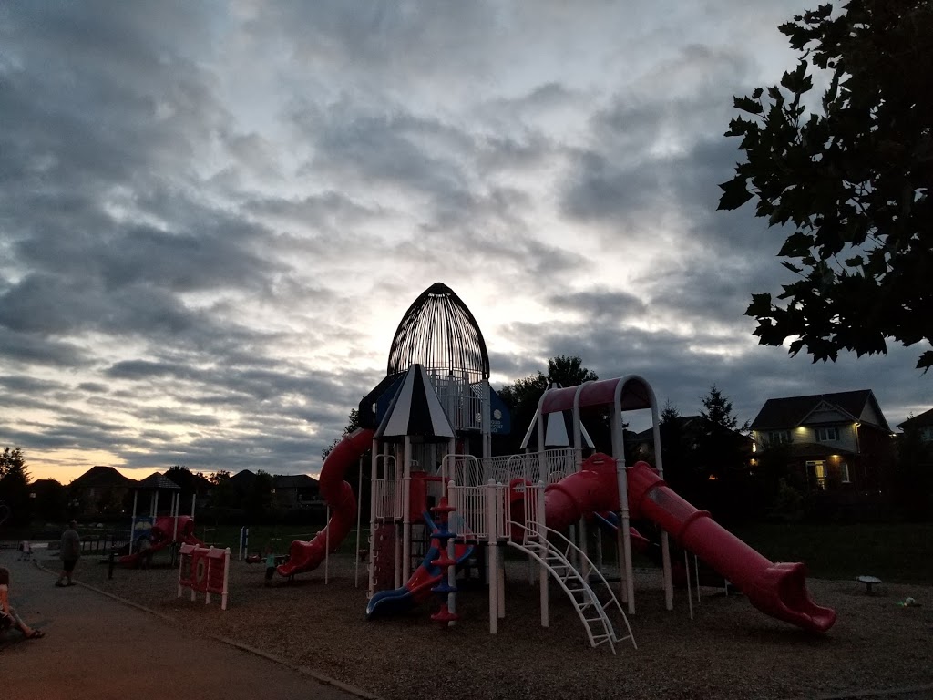 Baycliffe Park | St Philip Ct, Whitby, ON L1P 1W8, Canada