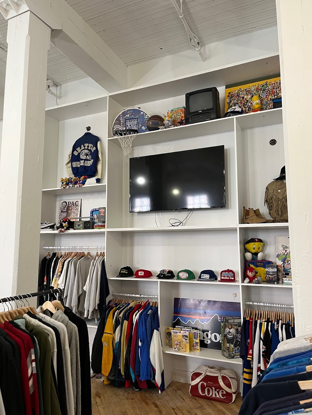 RoadThrifts Granby | 166 Rue Cowie local #107, Granby, QC J2G 3V3, Canada | Phone: (579) 361-4695