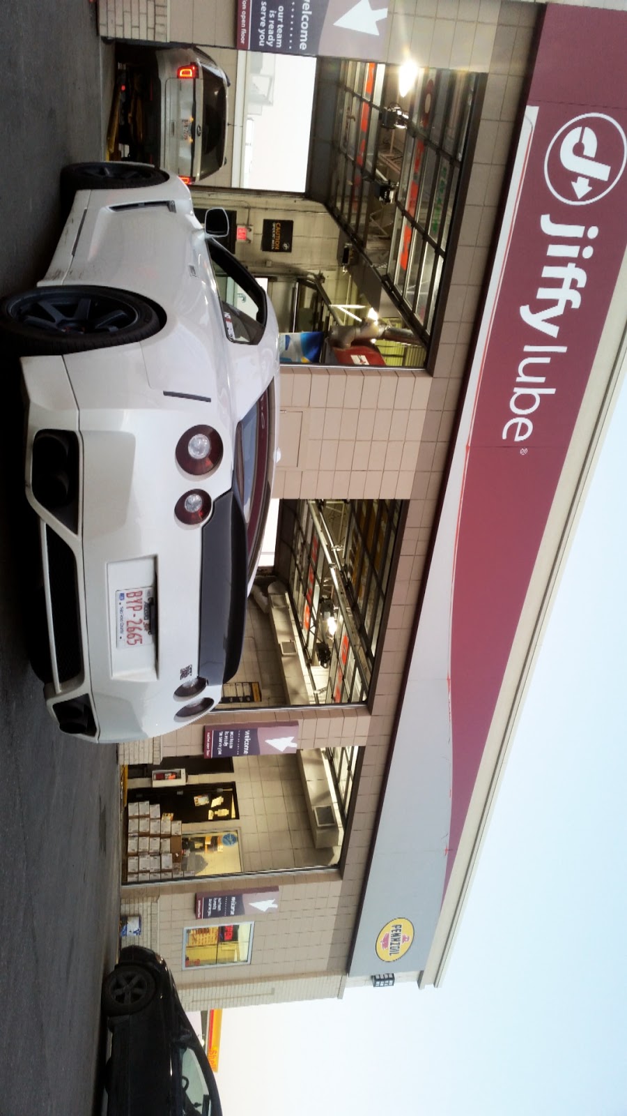 Jiffy Lube | 12600 Symons Valley Rd NW, Calgary, AB T3P 0A3, Canada | Phone: (403) 274-3422