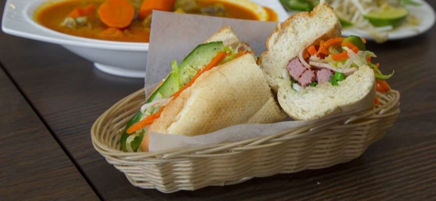 Super Pho Vietnamese Restaurant Surrey | 9554 120 St, Surrey, BC V3V 4C1, Canada | Phone: (604) 581-0122