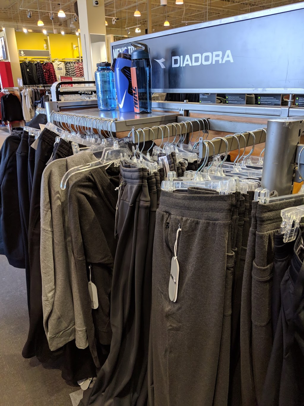 Sport Chek Fairway Best Mall | 655 Fairway Rd S, Kitchener, ON N2C 1X4, Canada | Phone: (519) 896-2310