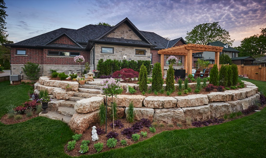 Homes By Hendriks Niagara Region | 3758 Main St, Jordan Station, ON L0R 1S0, Canada | Phone: (905) 563-7681