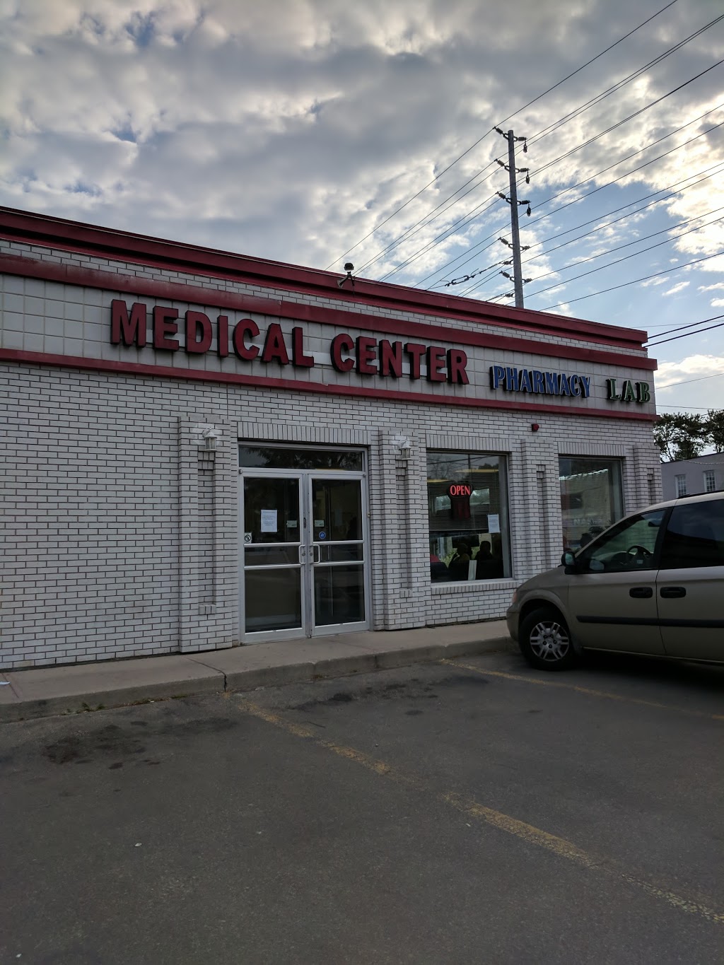 Lakeshore Cawthra Medical Centre | 619 Lakeshore Rd E, Mississauga, ON L5G 1H9, Canada | Phone: (905) 891-2424