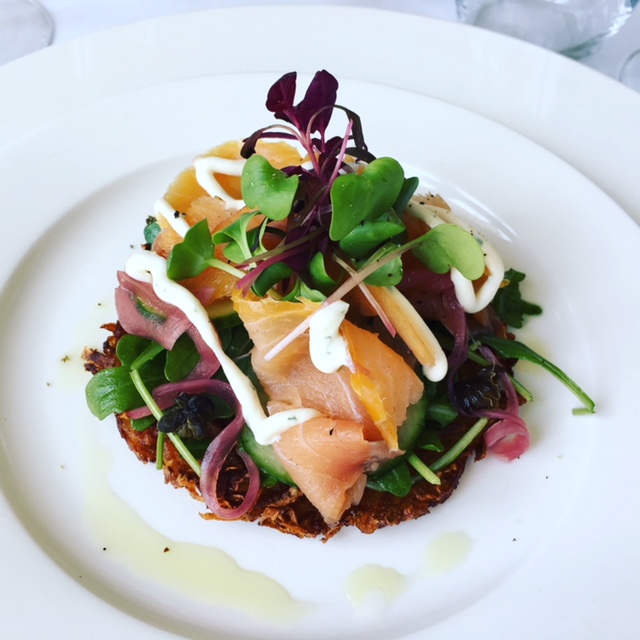 White Gate Inn & Restaurant | 28 Pleasant St, Chester, NS B0J 1J0, Canada | Phone: (902) 275-4400