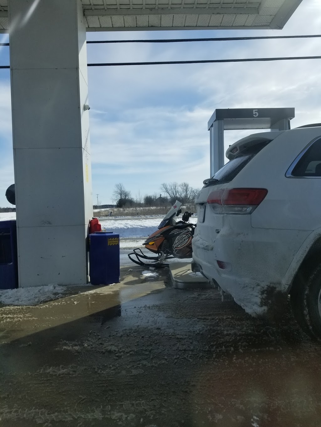 Ultramar | 28332 ON-48, Pefferlaw, ON L0E 1N0, Canada | Phone: (705) 437-1055
