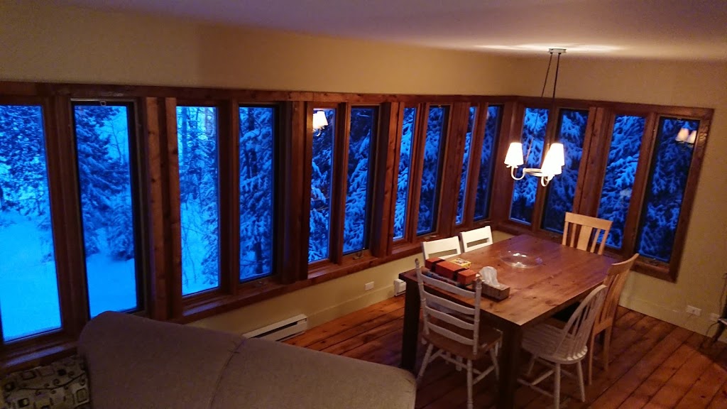 Chalet Piccolo | 100 Rue des Mille-Feuilles, Chertsey, QC J0K 3K0, Canada | Phone: (877) 982-9797