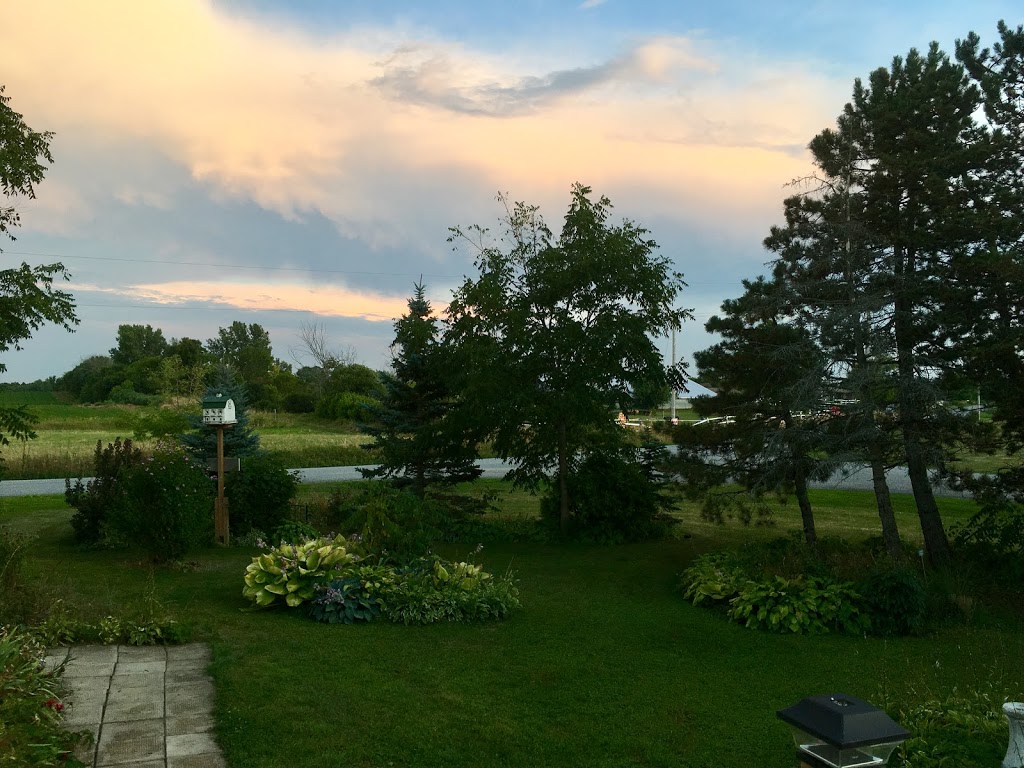 Our Family Guesthouse | 1033 Fish Lake Rd, Demorestville, ON K0K 1W0, Canada | Phone: (416) 930-0186