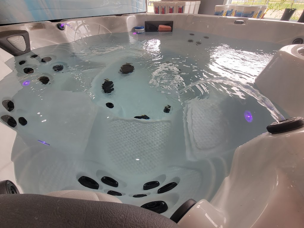 Blok Pools & Hot Tubs | 20 Bennett St, Pembroke, ON K8A 7Z8, Canada | Phone: (613) 735-6845