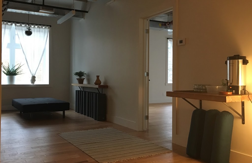 Liv Yoga | 4468 Wellington St #210, Verdun, QC H4G 2G4, Canada | Phone: (514) 303-0616