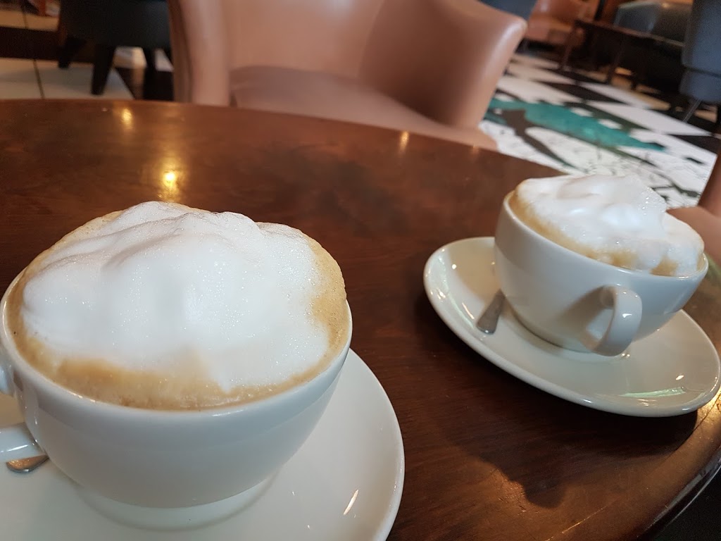 Esquires Coffee | 12823 Crescent Rd, Surrey, BC V4P 1J6, Canada | Phone: (604) 541-1004