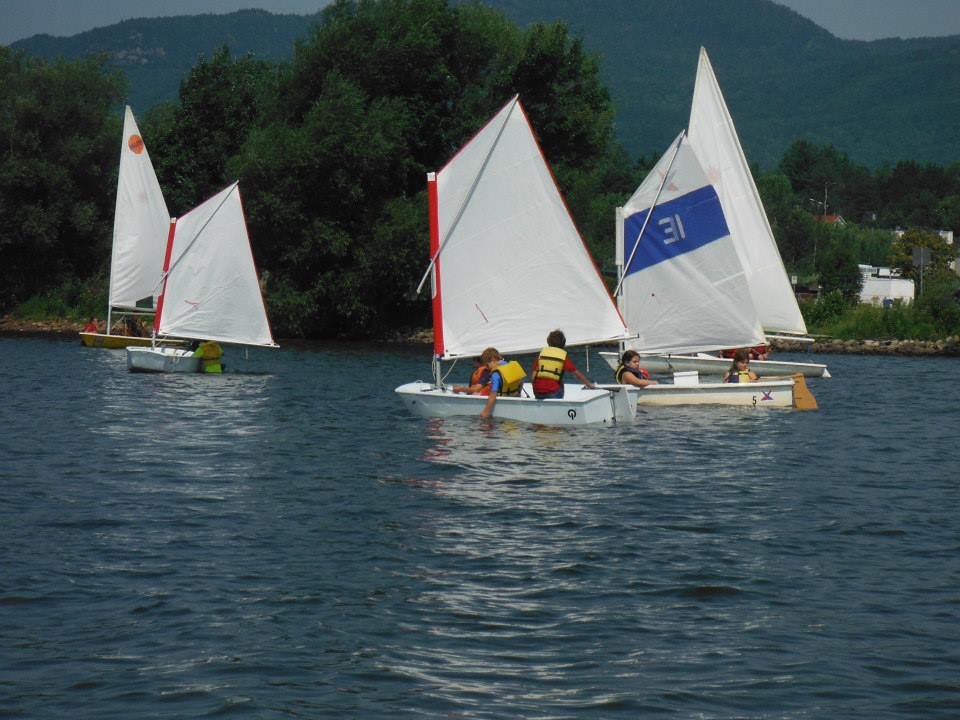 Sailing Club Memphrémagog | 155 chemin de la plage des cantons C.P 473, Magog, QC J1X 4W3, Canada | Phone: (819) 847-3181
