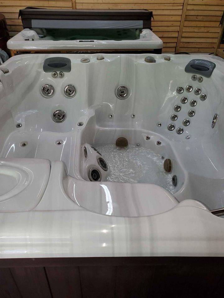 Spa Sauna Laurentides | 12 Rue Guindon, Sainte-Agathe-des-Monts, QC J8C 2X6, Canada | Phone: (819) 639-3500