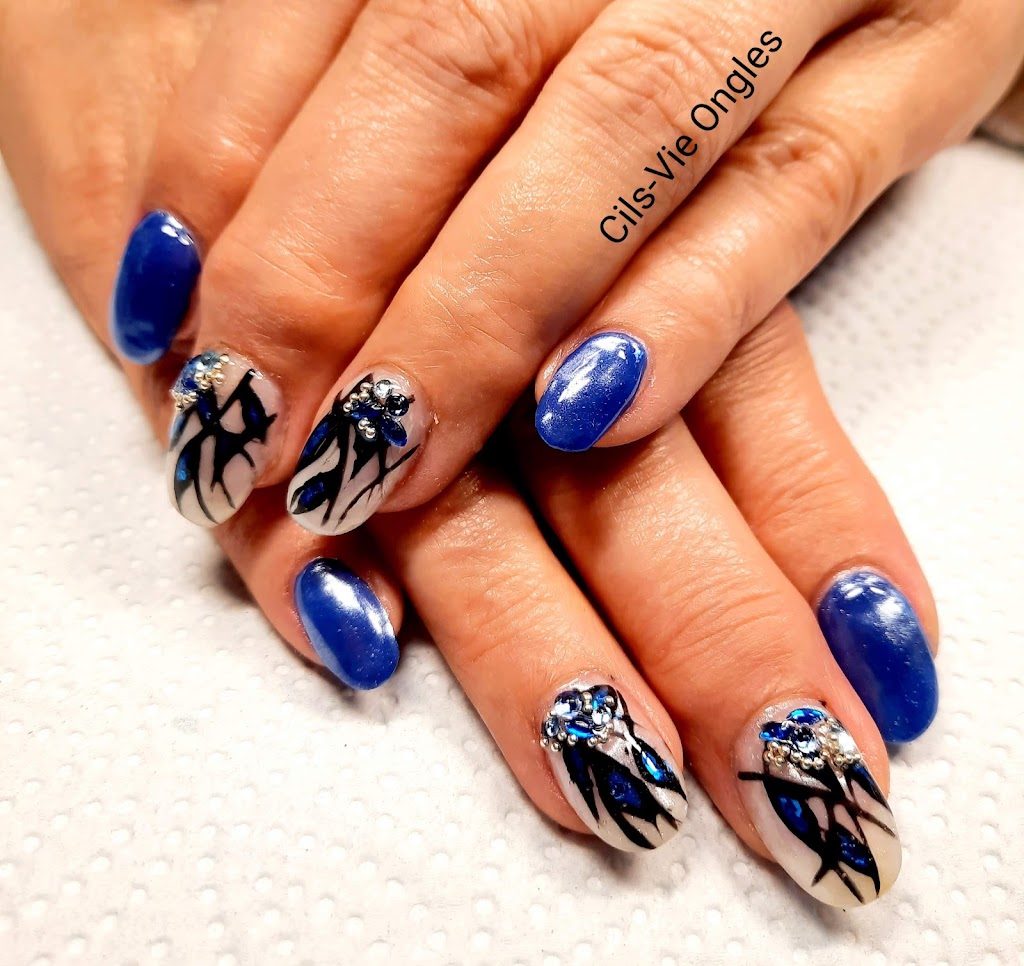 Cils-Vie Ongles | 390 Rue Caron, Disraeli, QC G0N 1E0, Canada | Phone: (418) 281-1077