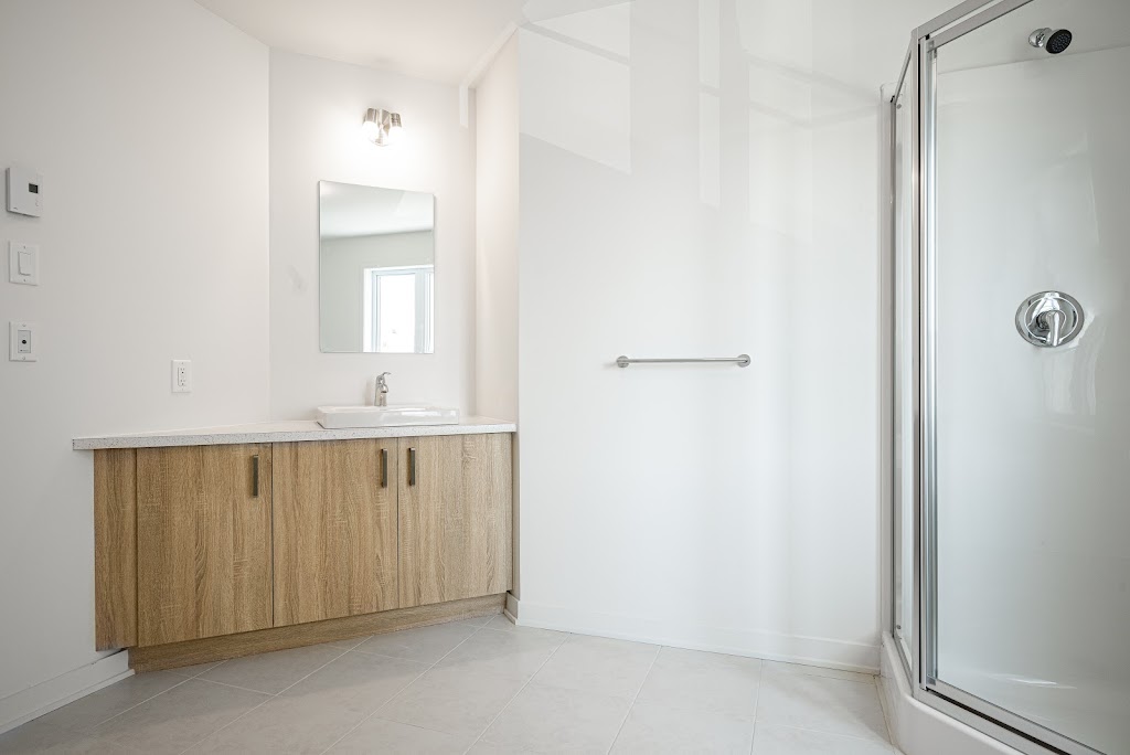 Chambly sur le Golf (Appartements) | 134 Rue Joseph Bresse, Chambly, QC J3L 0W1, Canada | Phone: (438) 372-4603