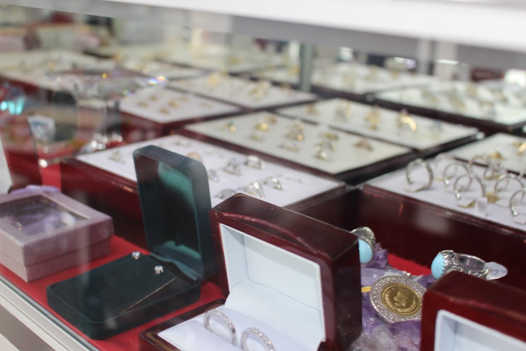 Oro Nineteen Jewellery | 10456 Yonge St, Richmond Hill, ON L4C 3C4, Canada | Phone: (905) 237-8980