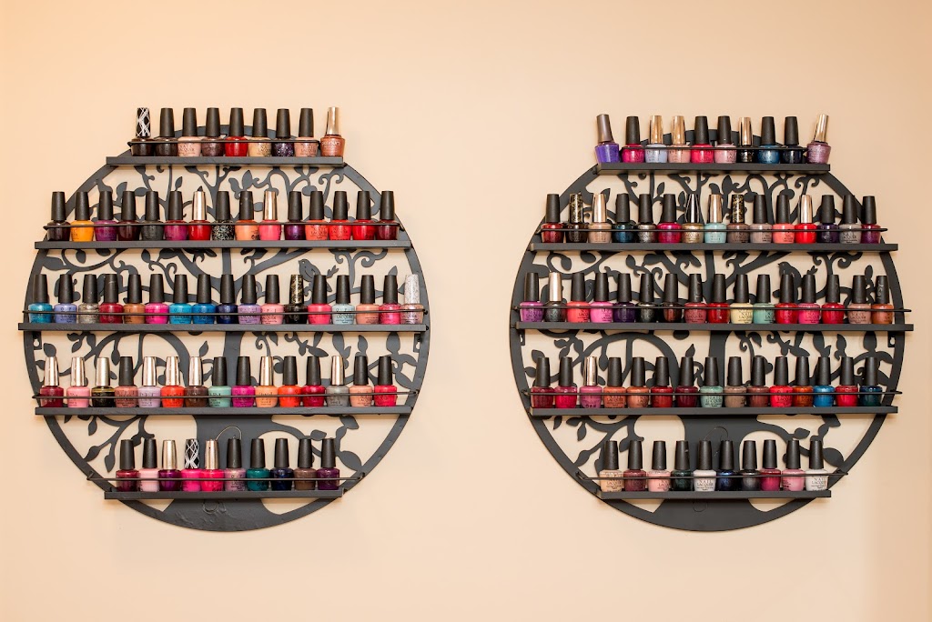 The Petite Boutique Salon and Spa | 55 Ann St, Bracebridge, ON P1L 2C1, Canada | Phone: (705) 645-5555