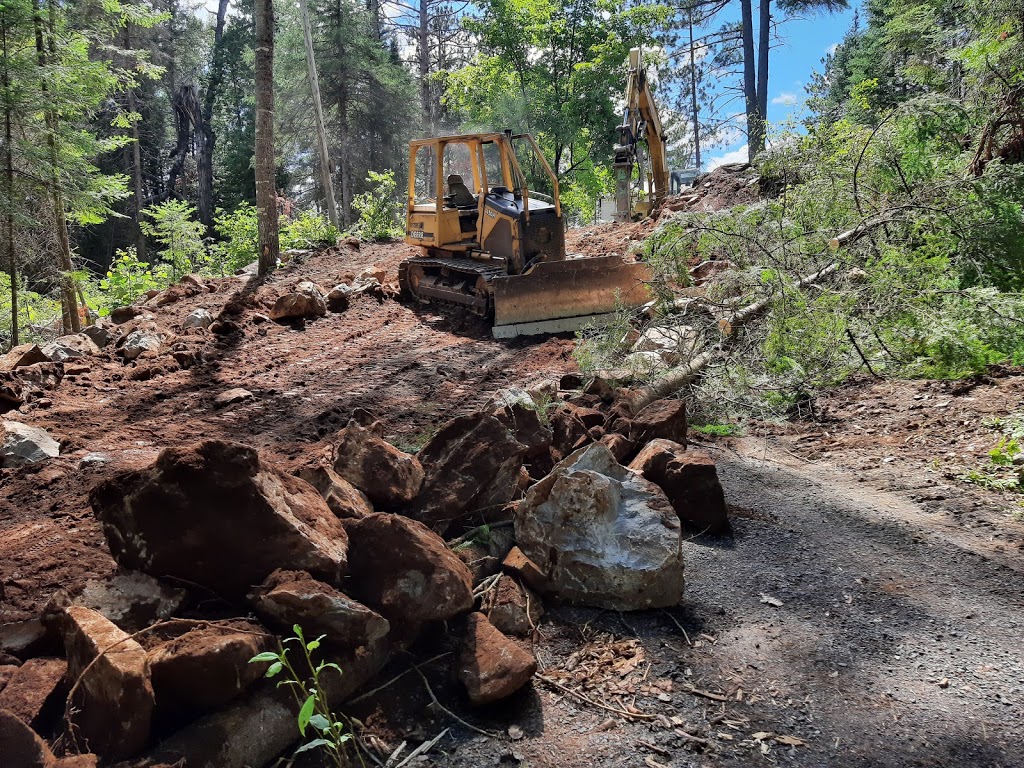 Tripp Excavating and Aggregates | 62 Tripps Rd, Gilmour, ON K0L 1W0, Canada | Phone: (613) 553-4440