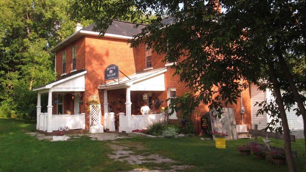 My Country Home | 37 Bonnechere St E, Eganville, ON K0J 1T0, Canada | Phone: (613) 689-1942