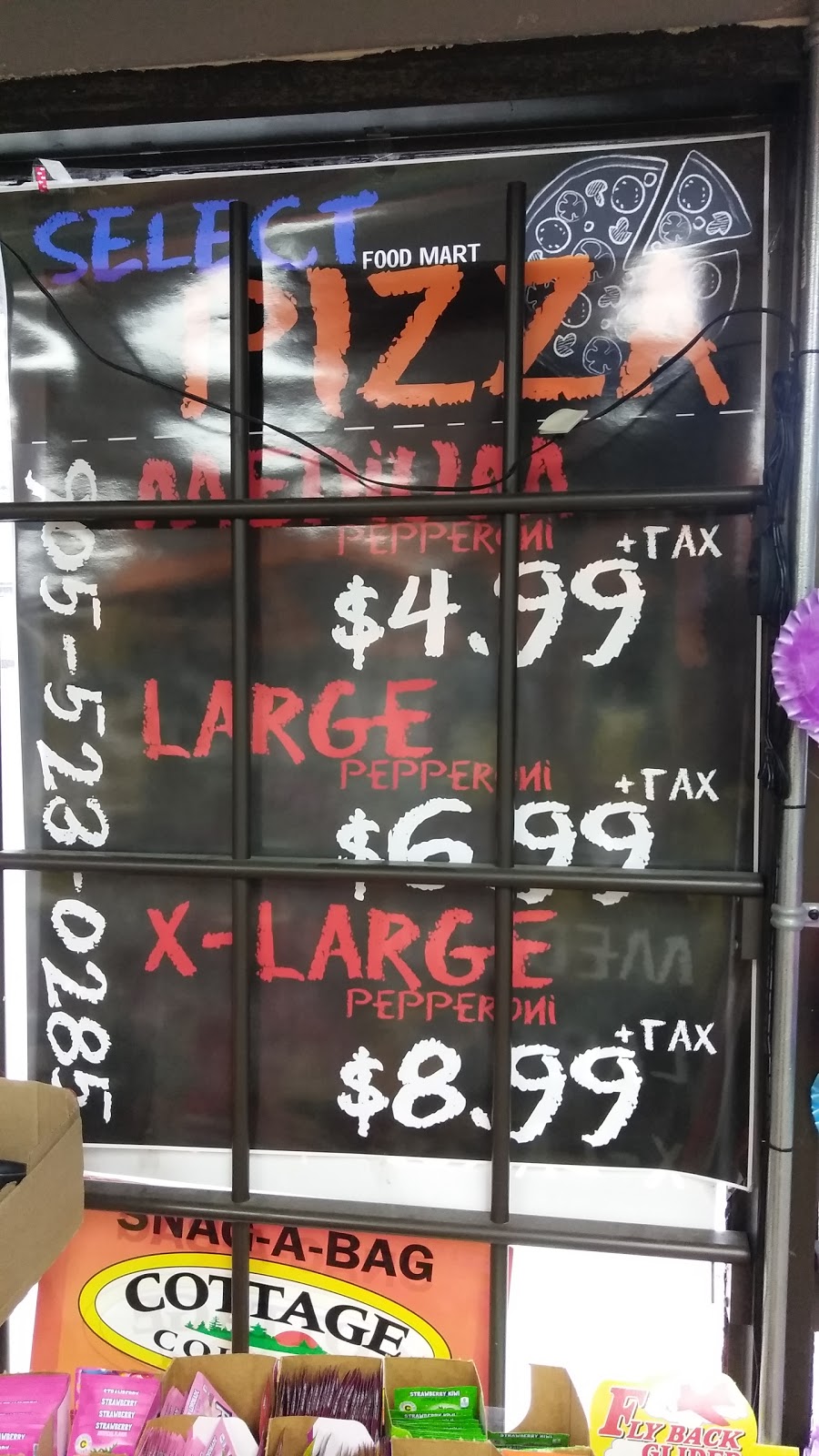 Select Food Mart and Pizza | 303 York Blvd, Hamilton, ON L8R 3K5, Canada | Phone: (905) 523-0285