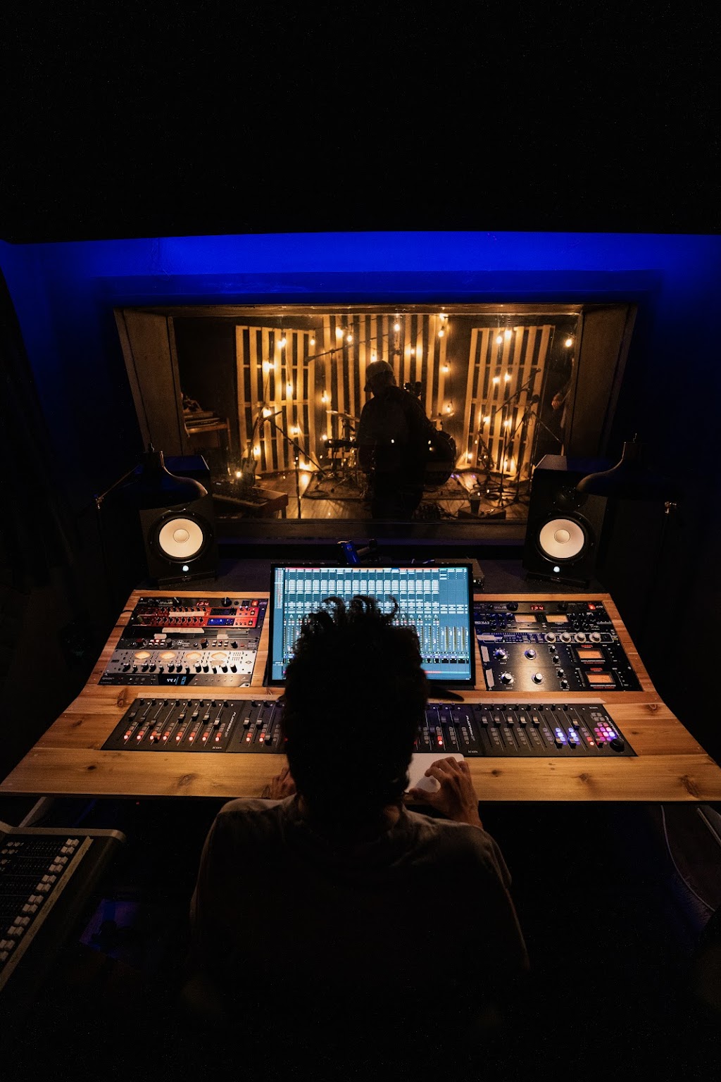 Aurum Waves Studio | 426 Caledonia Rd, Moncton, NB E1H 2E7, Canada | Phone: (506) 232-3300