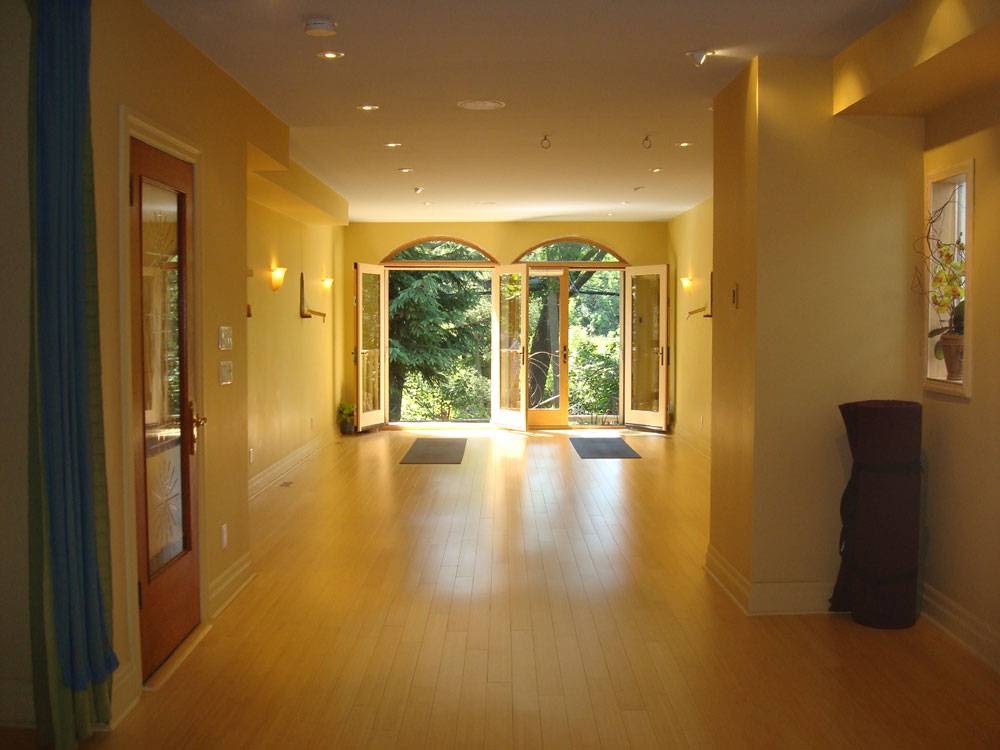Yoga House The | 7 Copeland Ave, Toronto, ON M4C 1A9, Canada | Phone: (416) 690-8966