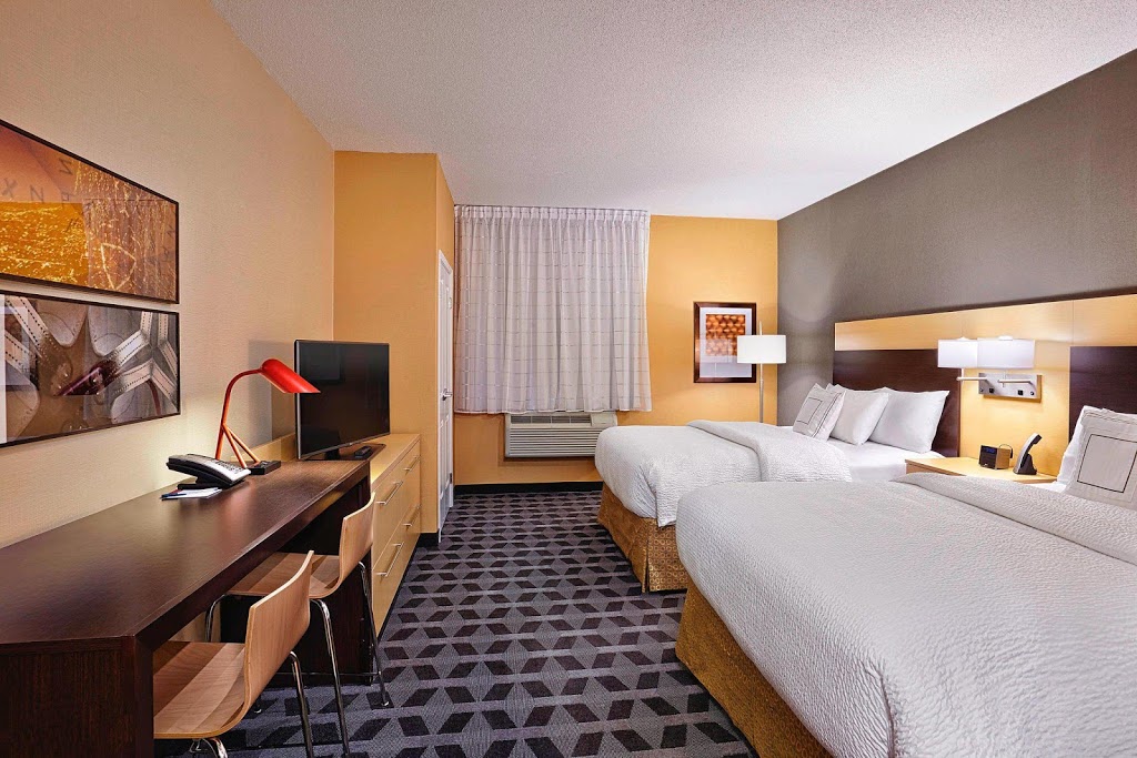 TownePlace Suites by Marriott London | 800 Exeter Rd, London, ON N6E 1L5, Canada | Phone: (519) 681-1200