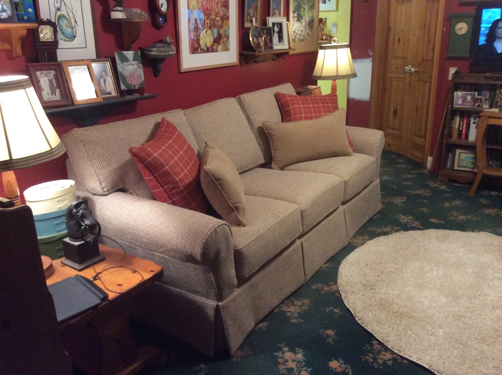 Accent Upholstery | 1679 Westdel Bourne, London, ON N6K 4R1, Canada | Phone: (519) 652-1794