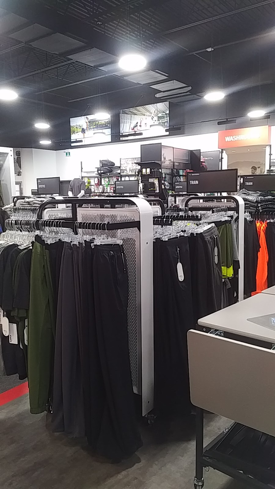 Sport Chek Conestoga Mall | 550 King St N, Waterloo, ON N2L 5W6, Canada | Phone: (519) 886-6336