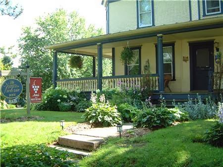 Les Caprices de Victoria B&B & SPA | 63 Rue Principale N, Sutton, QC J0E 2K0, Canada | Phone: (450) 538-1551